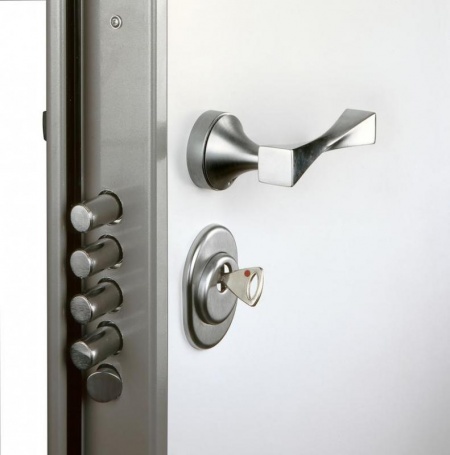 Portes d'entr&eacute;e &agrave; Courri&egrave;res, comment allier style et s&eacute;curit&eacute;